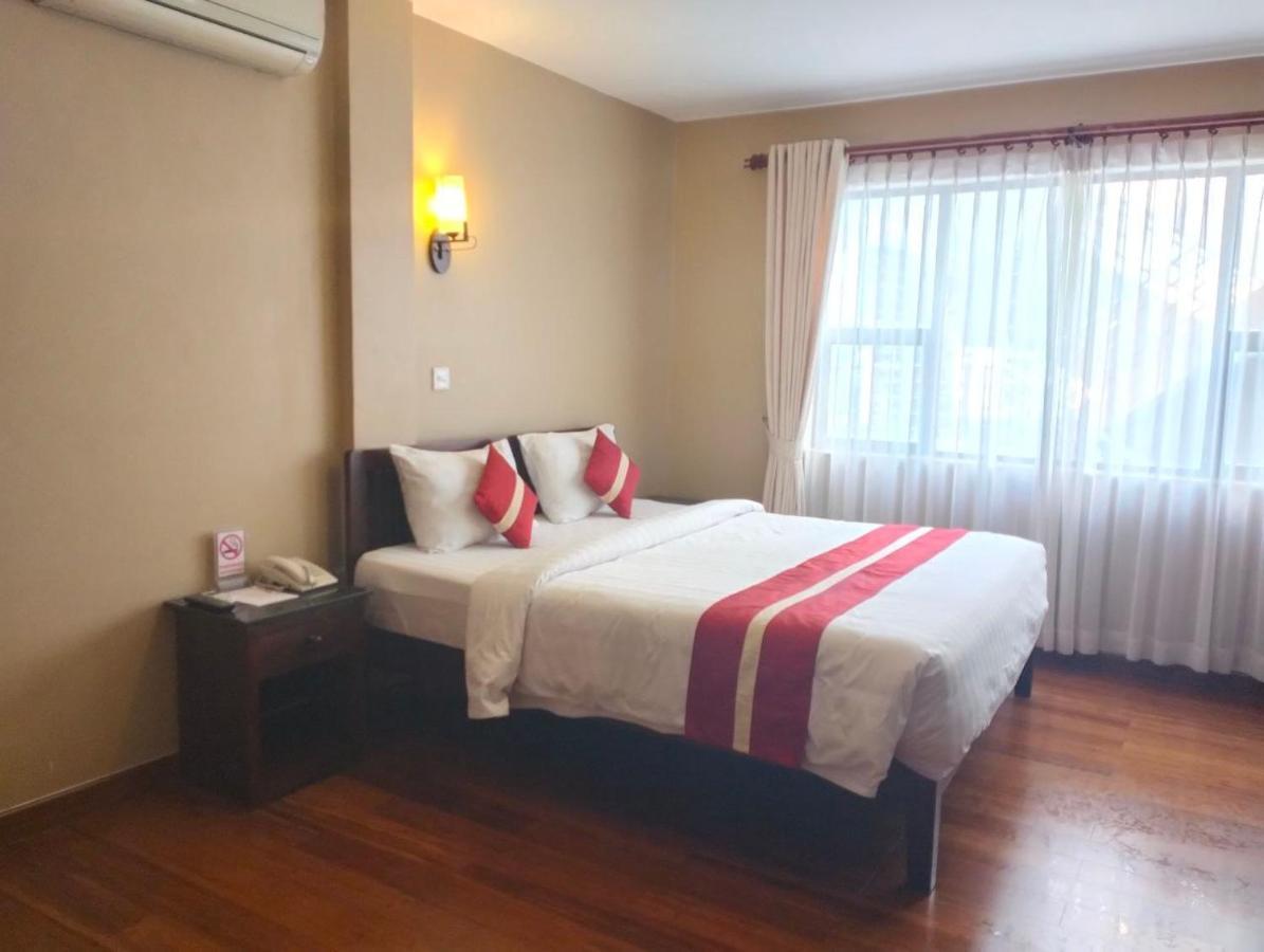 Lux Riverside Hotel & Apartment Phnom Penh Dış mekan fotoğraf