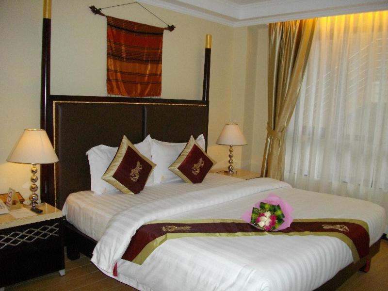 Lux Riverside Hotel & Apartment Phnom Penh Dış mekan fotoğraf